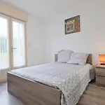 Avec Piscine Privée Hébergement de vacances Savignac-les-Églises