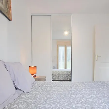 Avec Piscine Privee Savignac-les-Églises