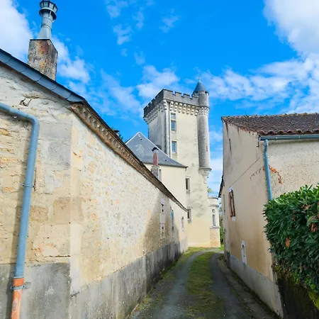 Holiday home Avec Piscine Privee Savignac-les-Eglises