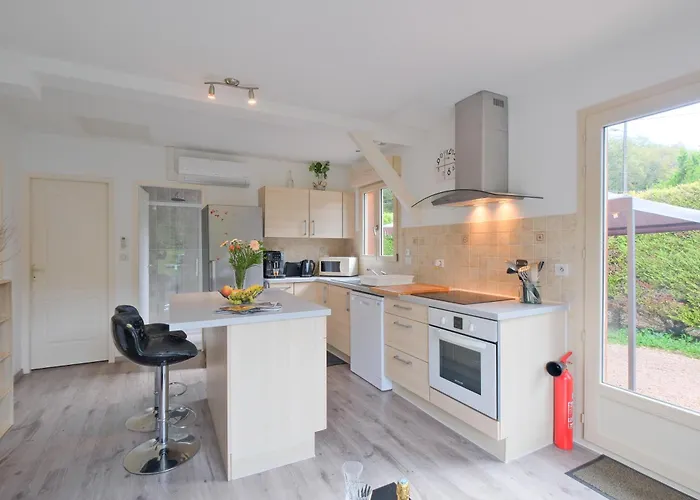 Avec Piscine Privee Savignac-les-Églises