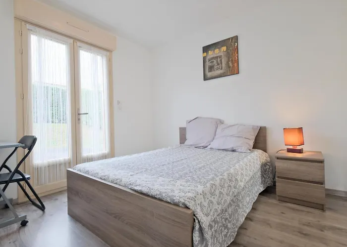 度假居 Avec Piscine Privee Savignac-les-Églises