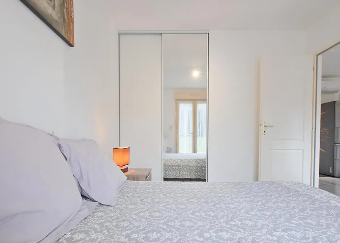 Avec Piscine Privee Savignac-les-Églises