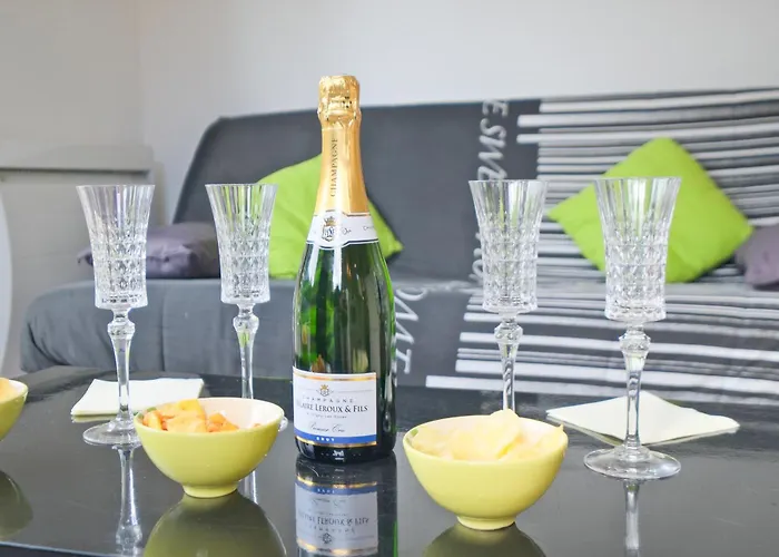 Avec Piscine Privee 度假居 Savignac-les-Églises